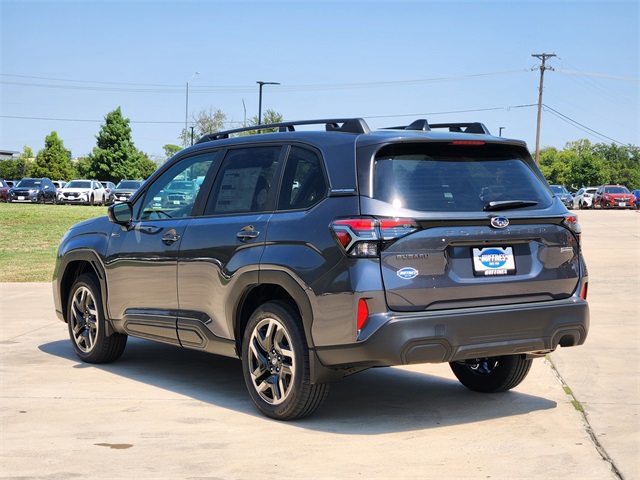 2025 Subaru Forester Premium photo 2
