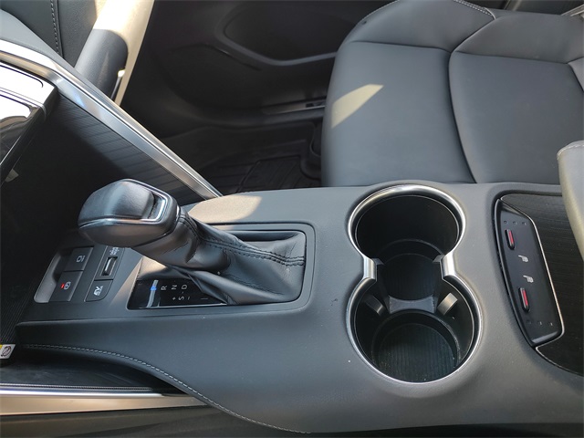 2022 Toyota Venza XLE photo 20