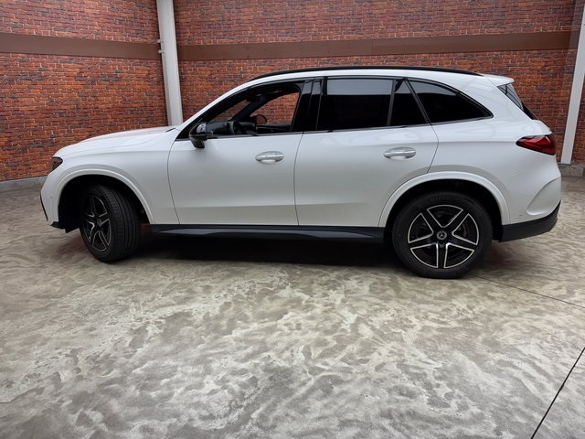 2025 Mercedes Benz GLC 300 4MATIC photo 2