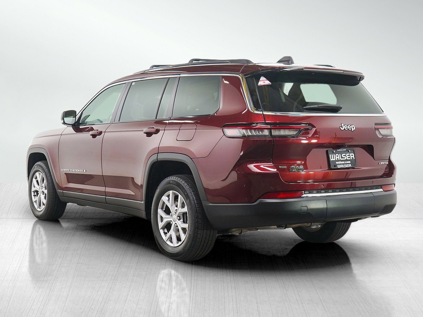 2021 Jeep Grand Cherokee Limited photo 2