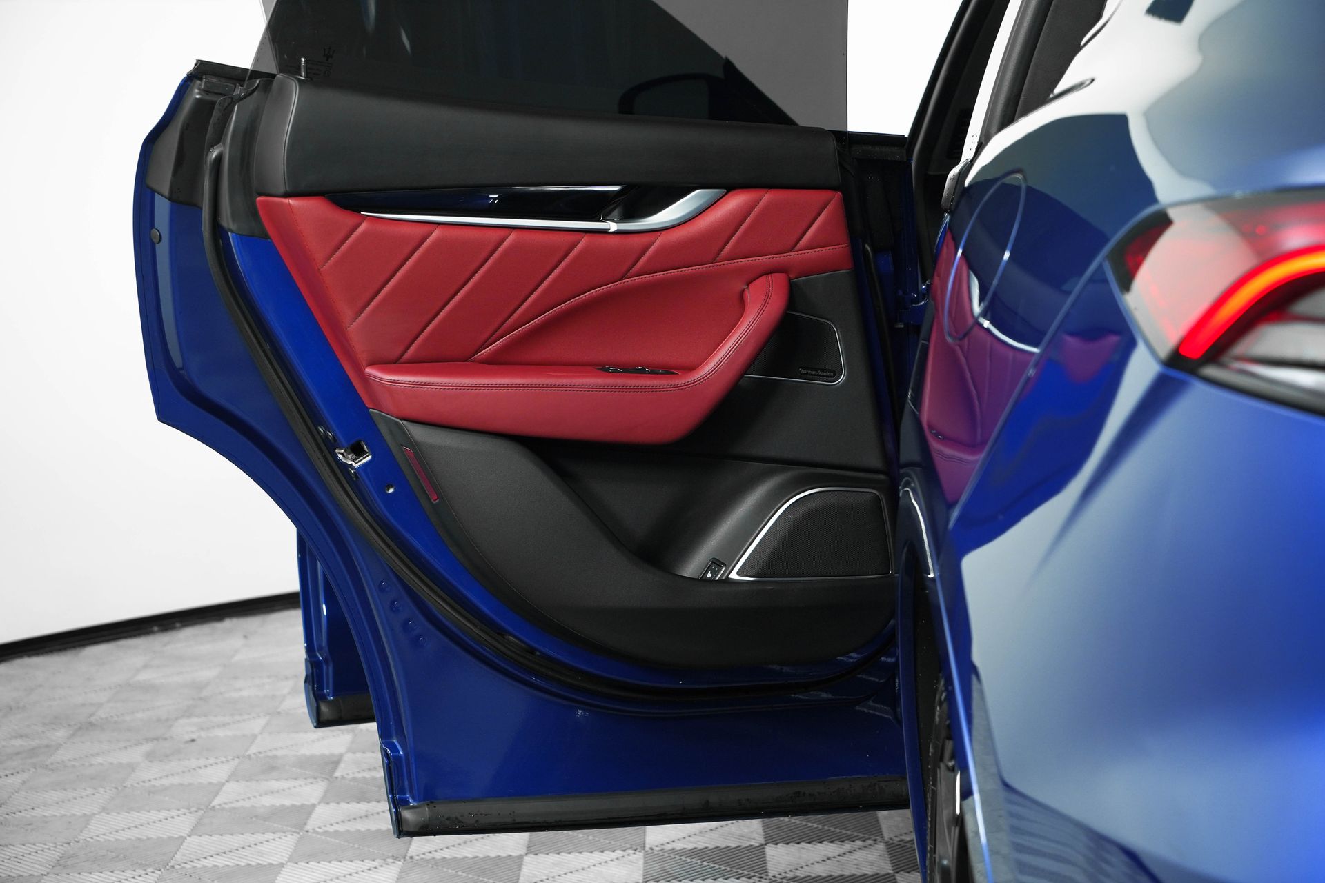 2022 Maserati Levante GT photo 11