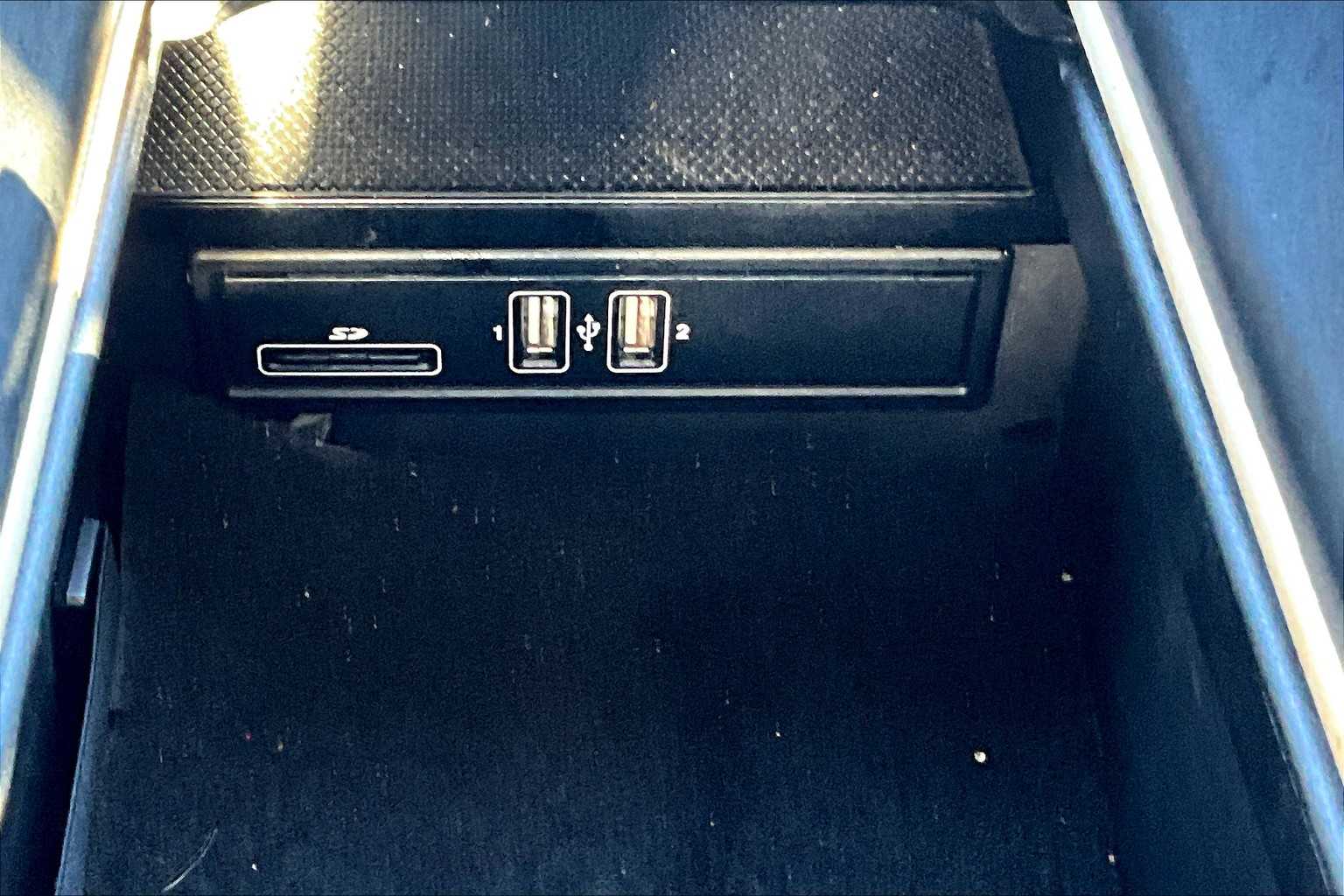 2015 Mercedes Benz C 300 Sedan photo 28