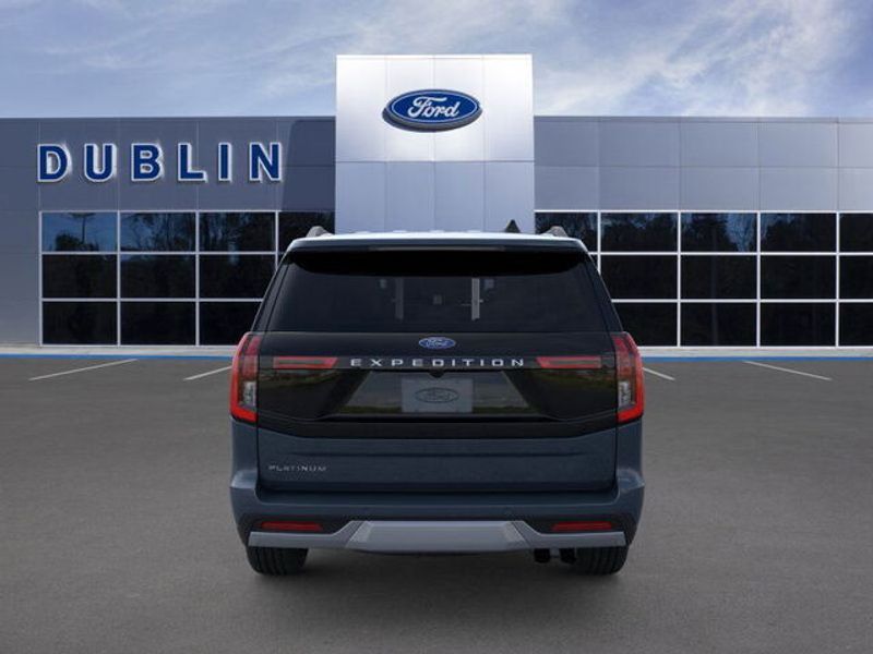 2025 Ford Expedition Platinum photo 3
