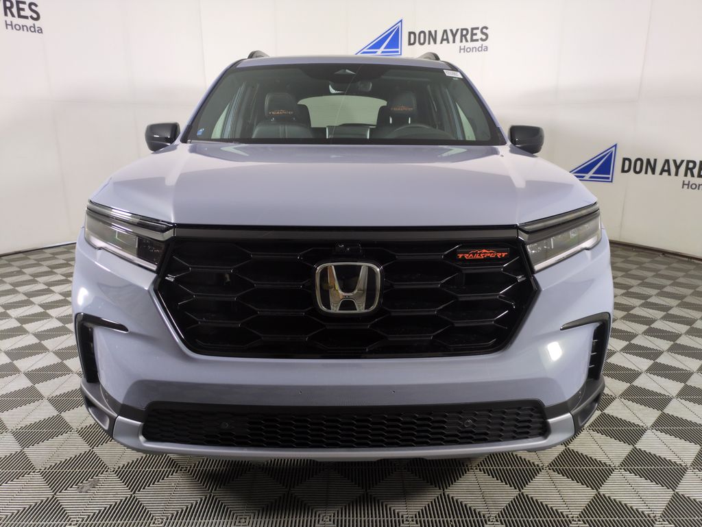 2025 Honda Pilot TrailSport photo 8