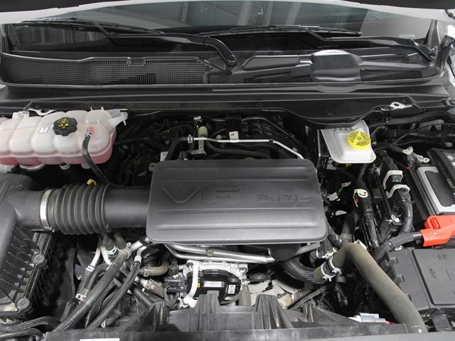2025 Ram 1500 Big Horn Night Edition photo 18