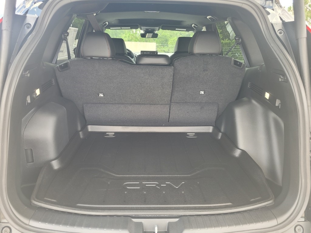 2026 Honda CR-V Hybrid Sport-L photo 12