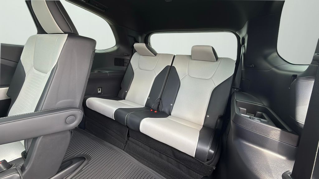 2025 Lexus TX 500h F SPORT Premium photo 18