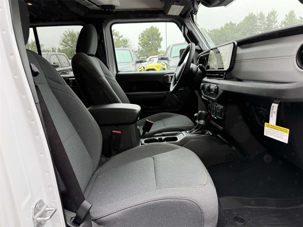 2025 Jeep Wrangler Sport S photo 15