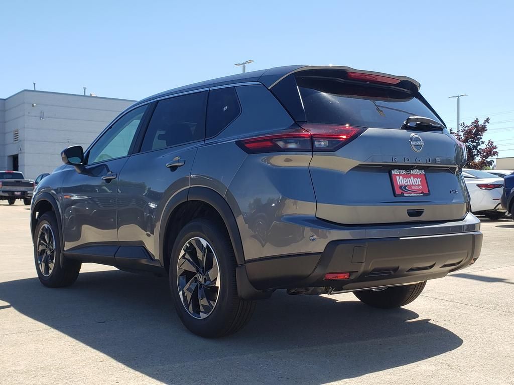 2026 Nissan Rogue SV photo 2