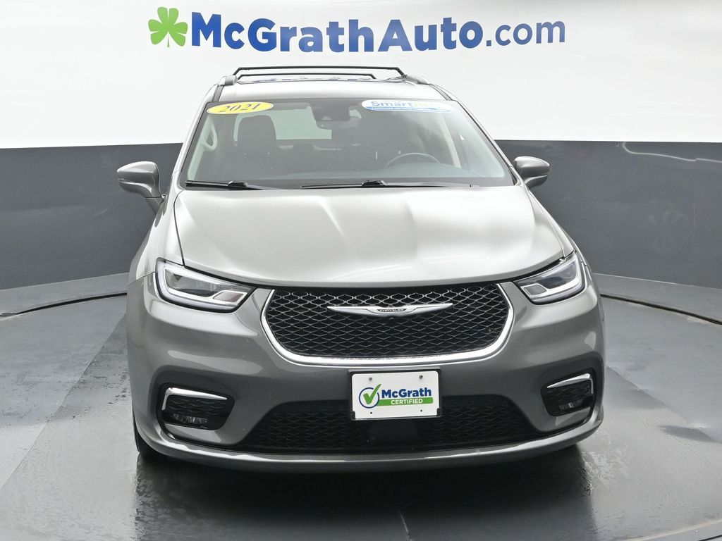 2021 Chrysler Pacifica Touring L photo 2