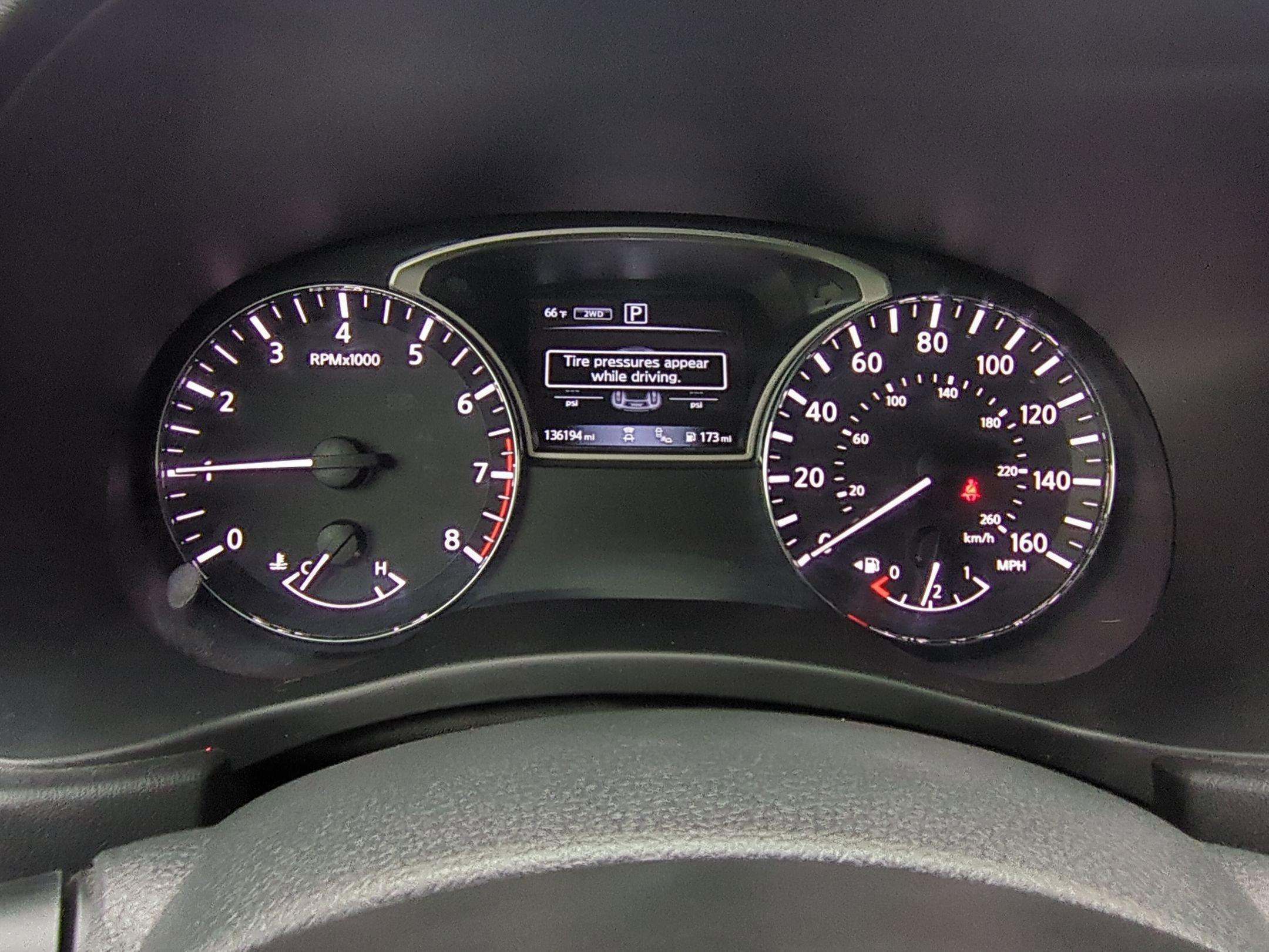2019 Nissan Pathfinder SL photo 18