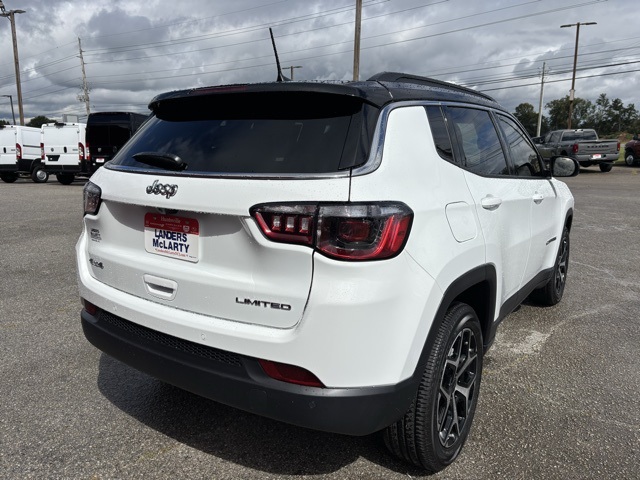 2026 Jeep Compass Limited photo 3