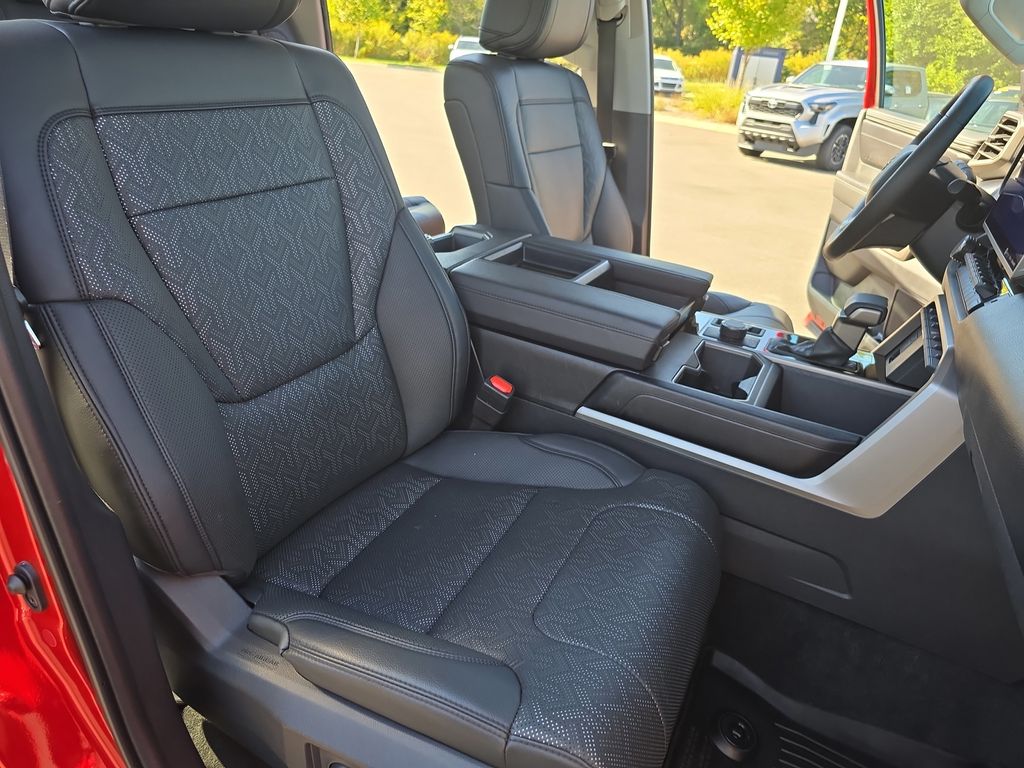 2022 Toyota Tundra SR5 photo 10