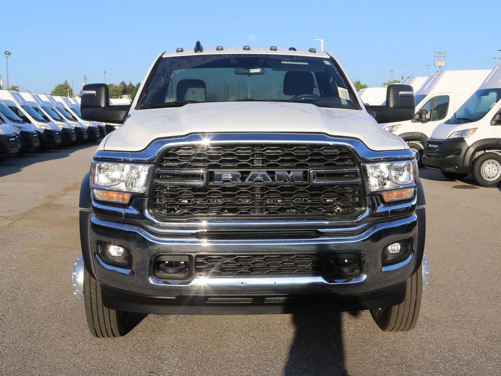 2024 Ram 5500 photo 3
