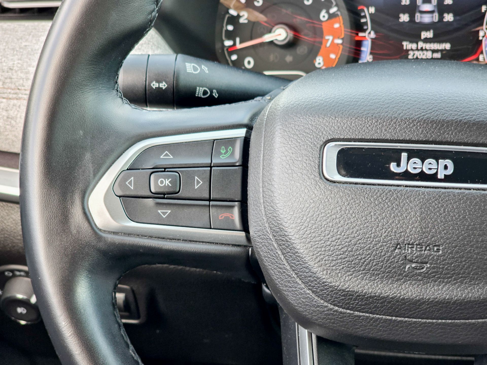2022 Jeep Compass Latitude Lux photo 33