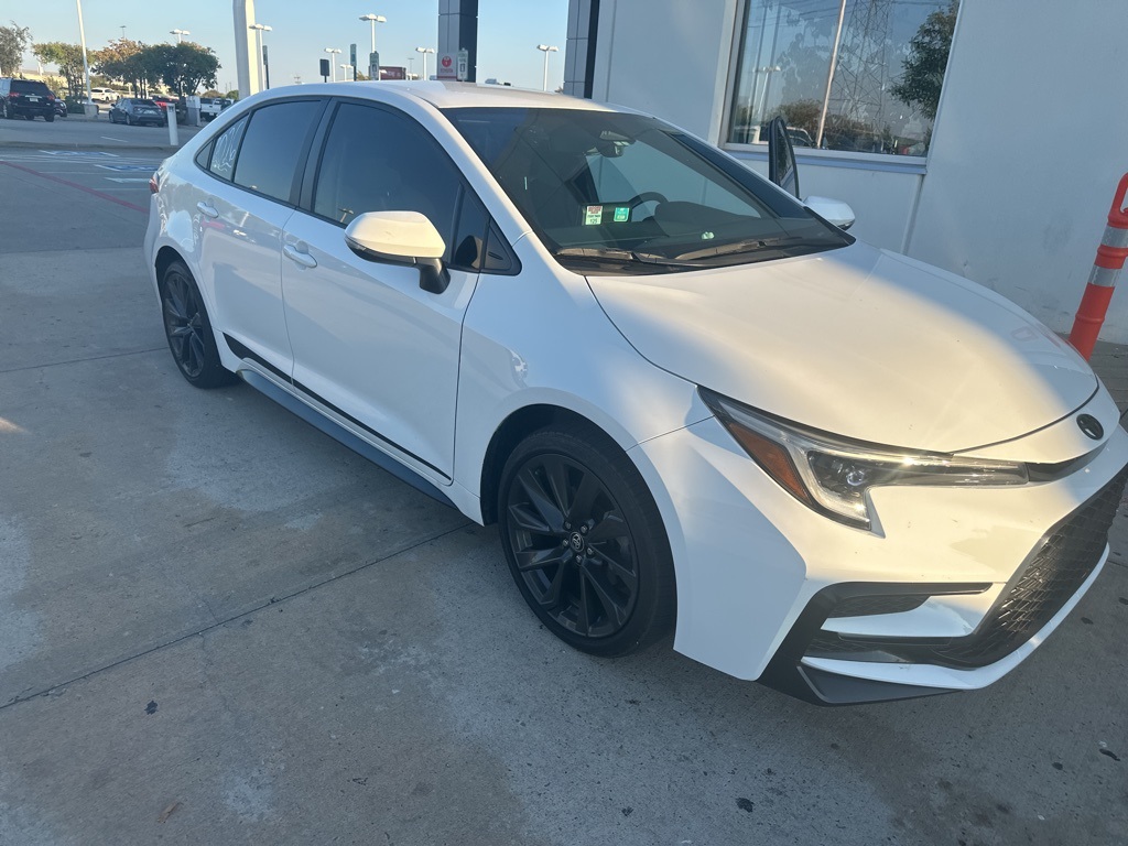2024 Toyota Corolla SE photo 3