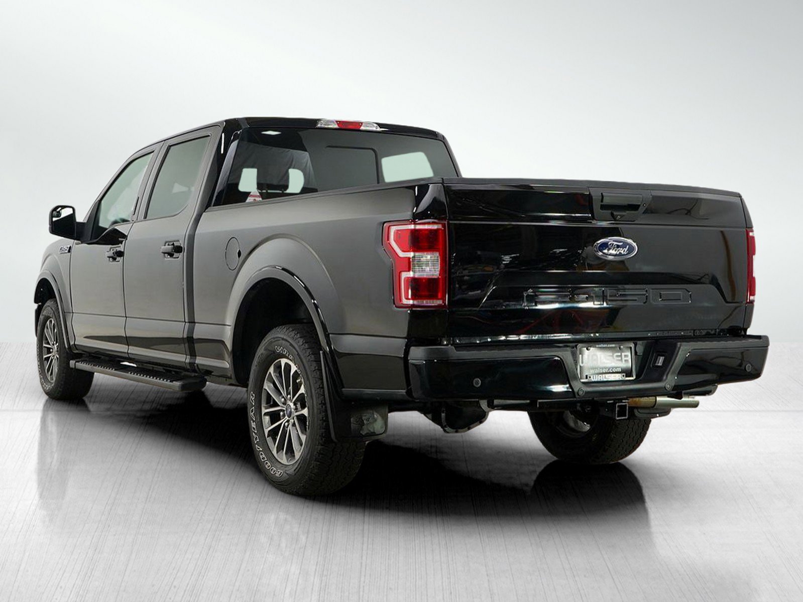 2019 Ford F-150 XLT photo 2
