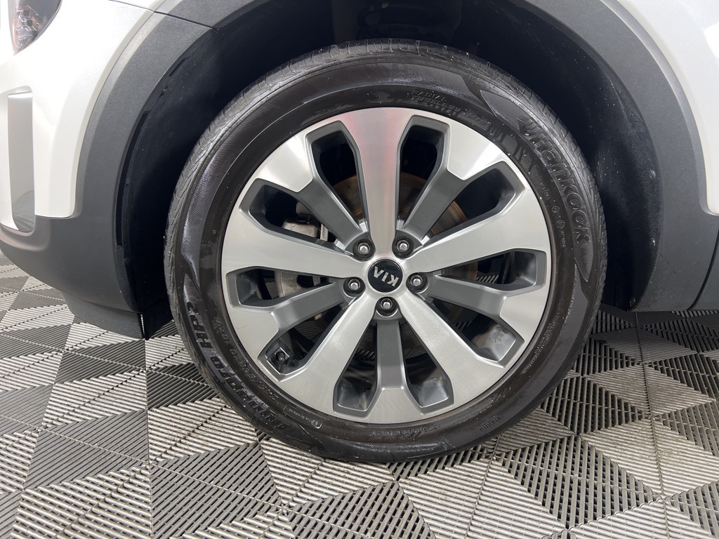 2020 Kia Telluride S photo 25