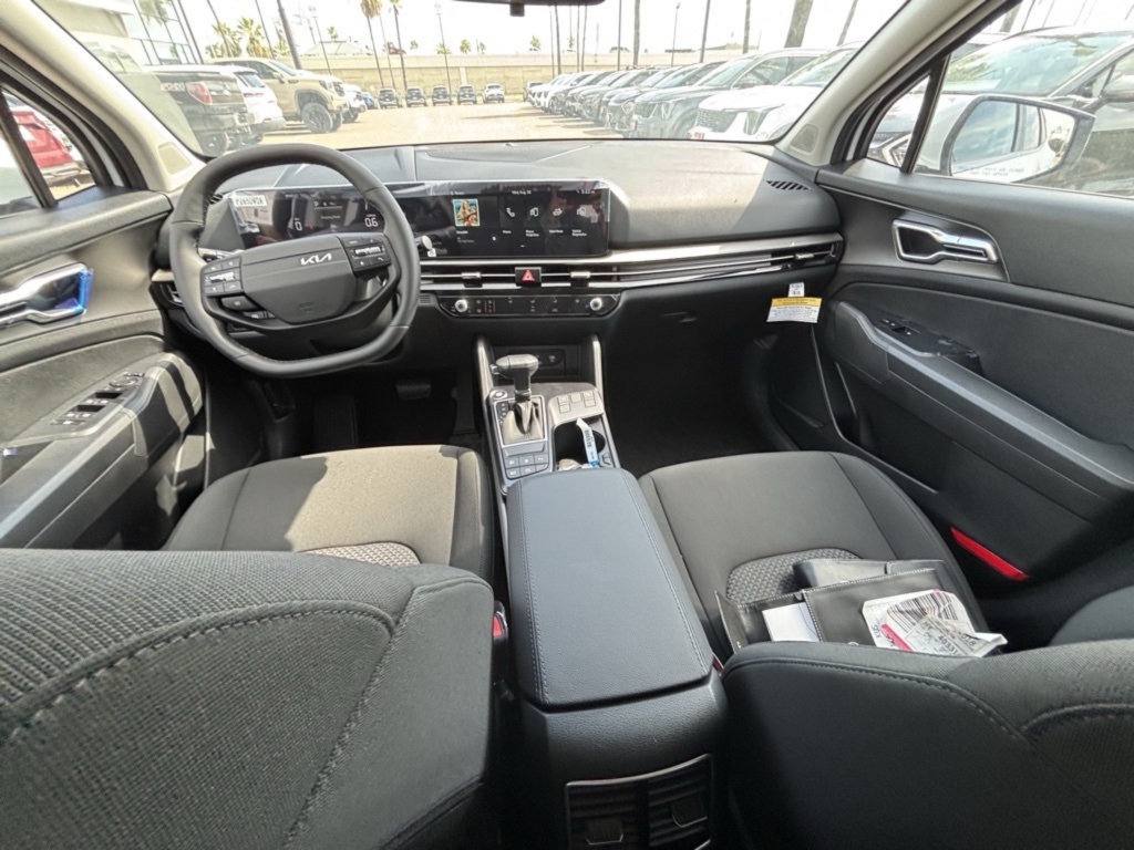 2026 Kia Sportage LX photo 9