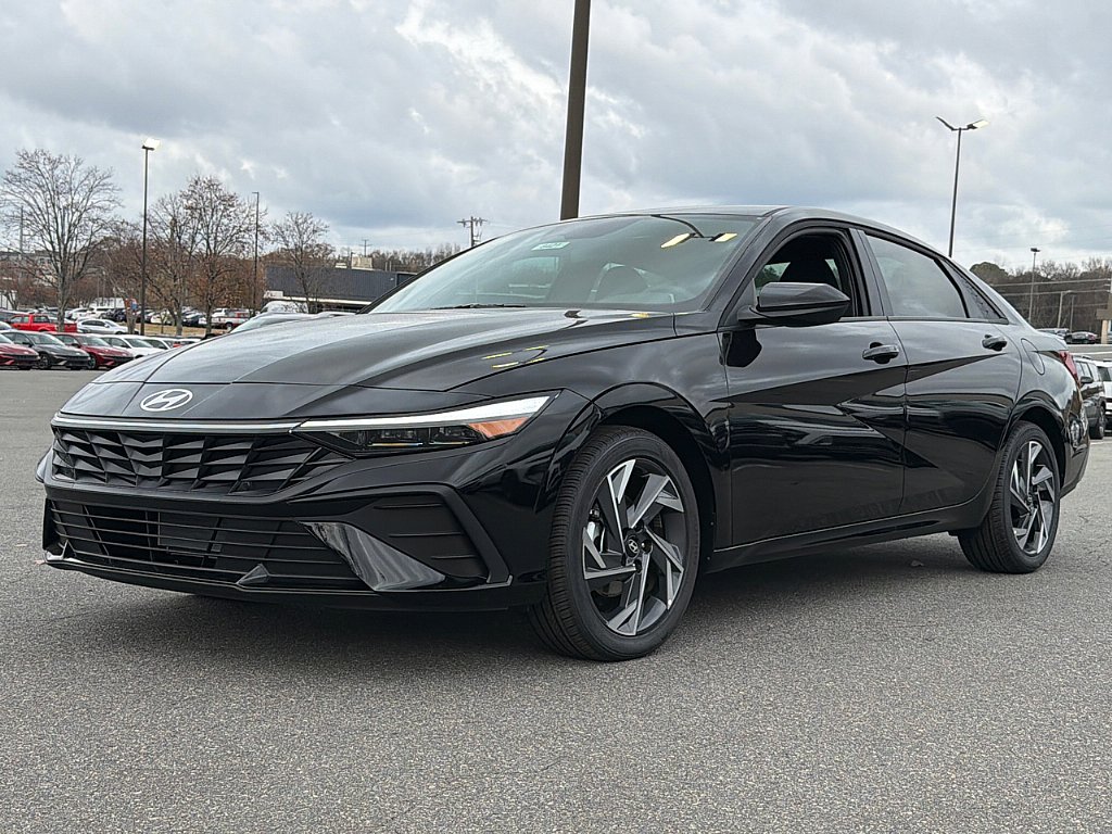2025 Hyundai Elantra SEL