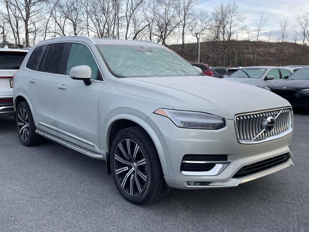 2022 Volvo XC90 Inscription's photo