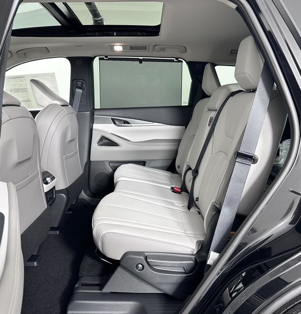 2026 Infiniti QX60 Luxe photo 15