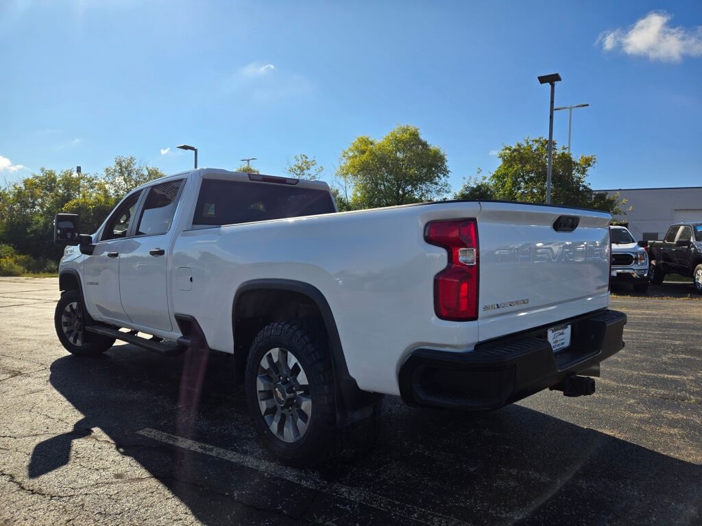 2021 Chevrolet Silverado 2500HD Custom photo 12