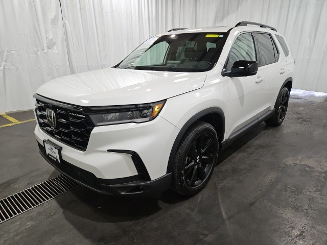 2025 Honda Pilot Black Edition photo 5