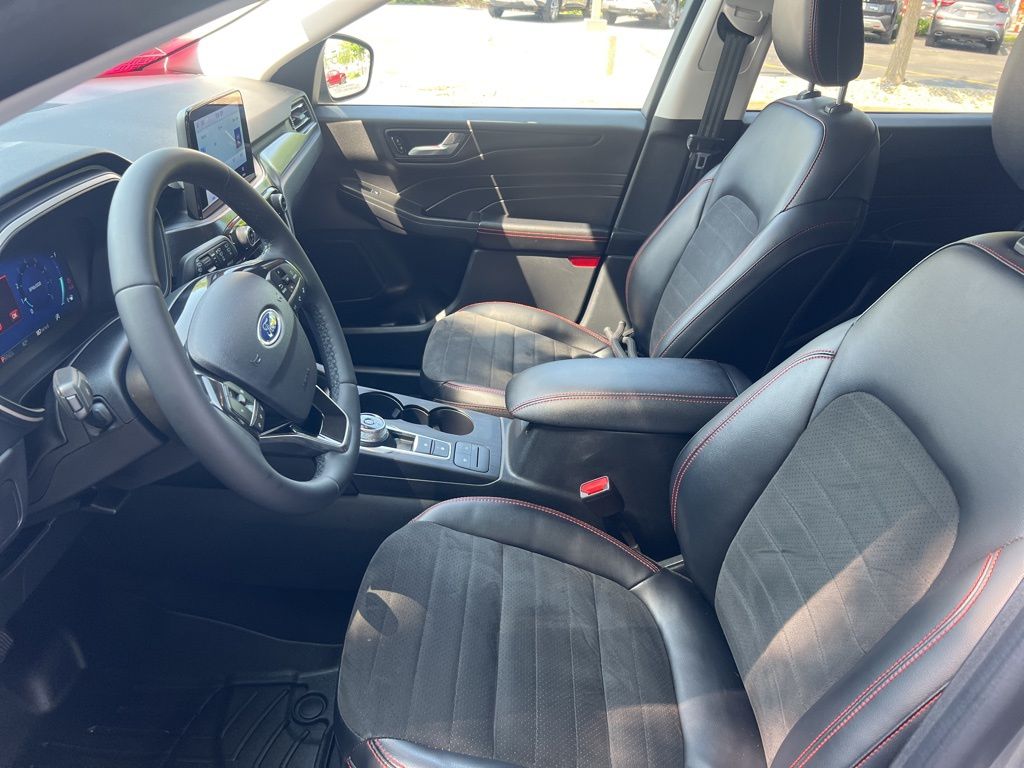 2022 Ford Escape SEL photo 4