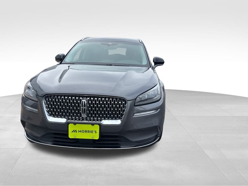 2021 Lincoln Corsair Standard photo 3