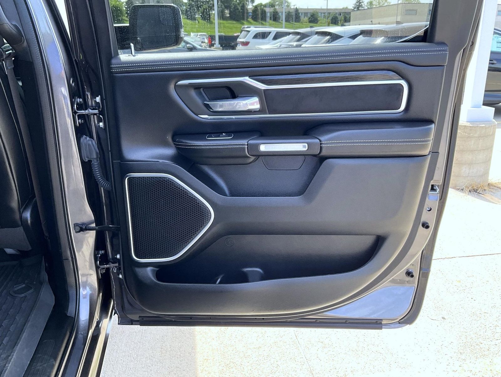 2023 Ram 1500 Laramie photo 17