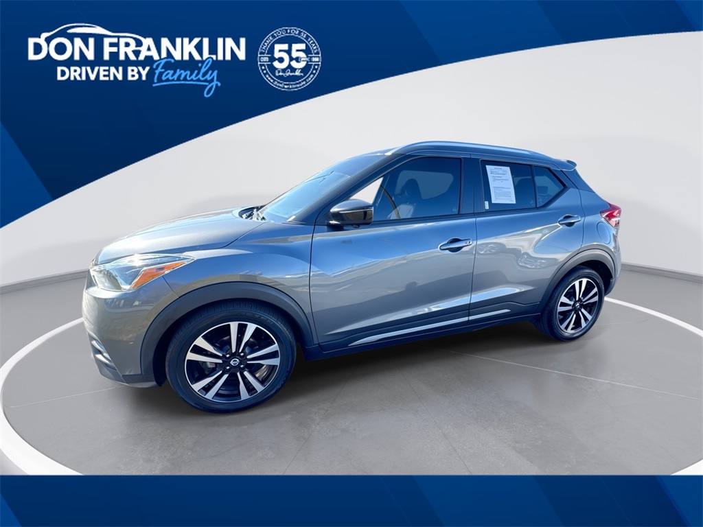 2020 Nissan Kicks SR's photo