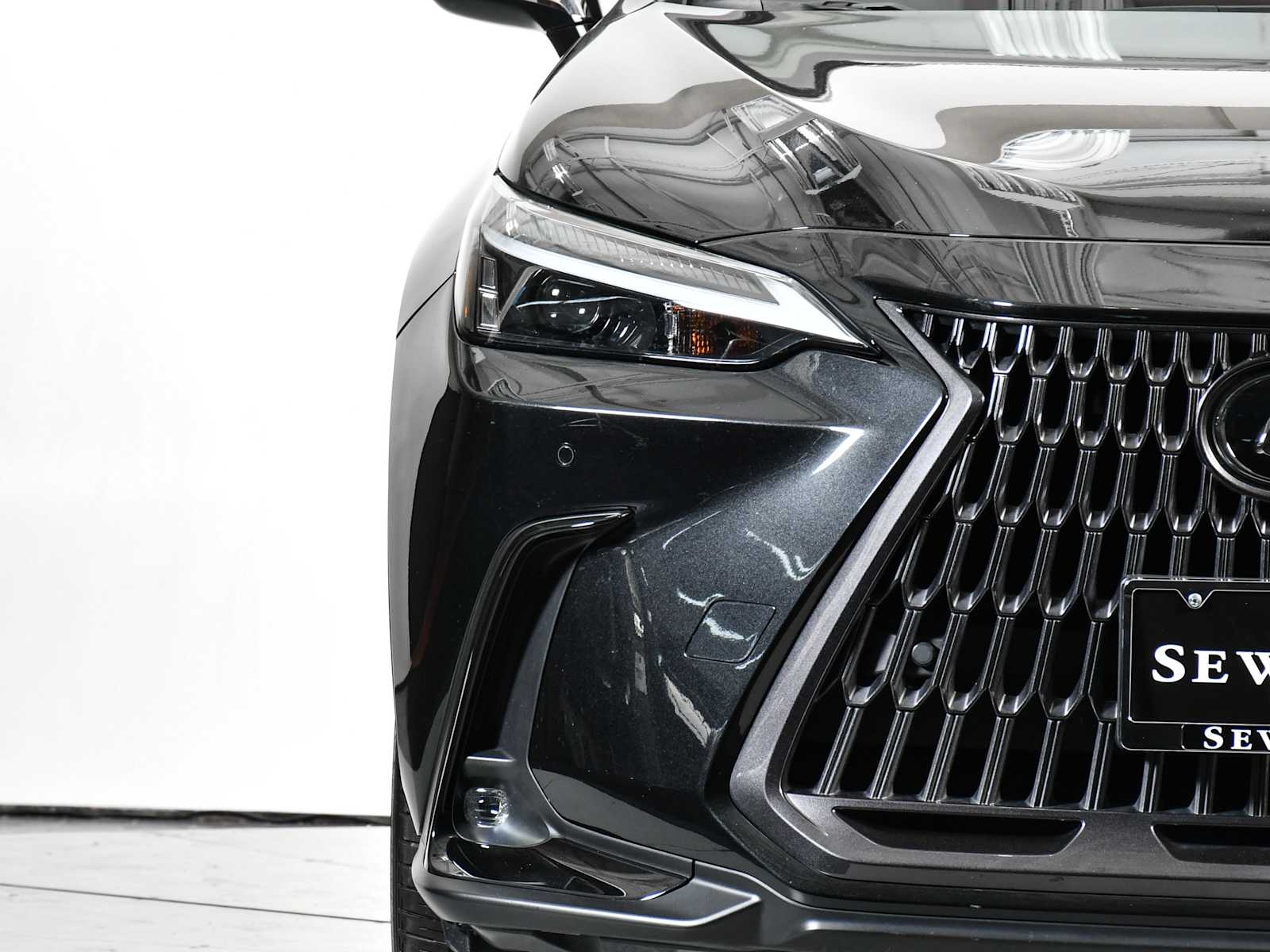 2022 Lexus NX 350 Premium AWD photo 2