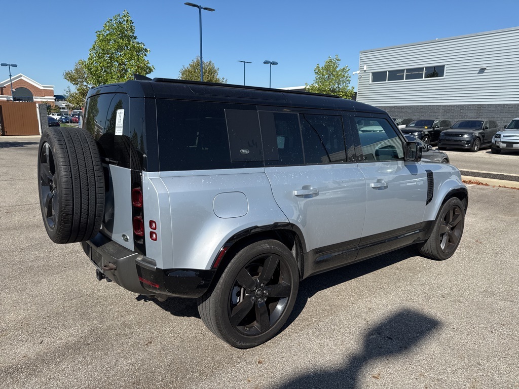 2023 Land Rover Defender 110 X-Dynamic SE photo 2