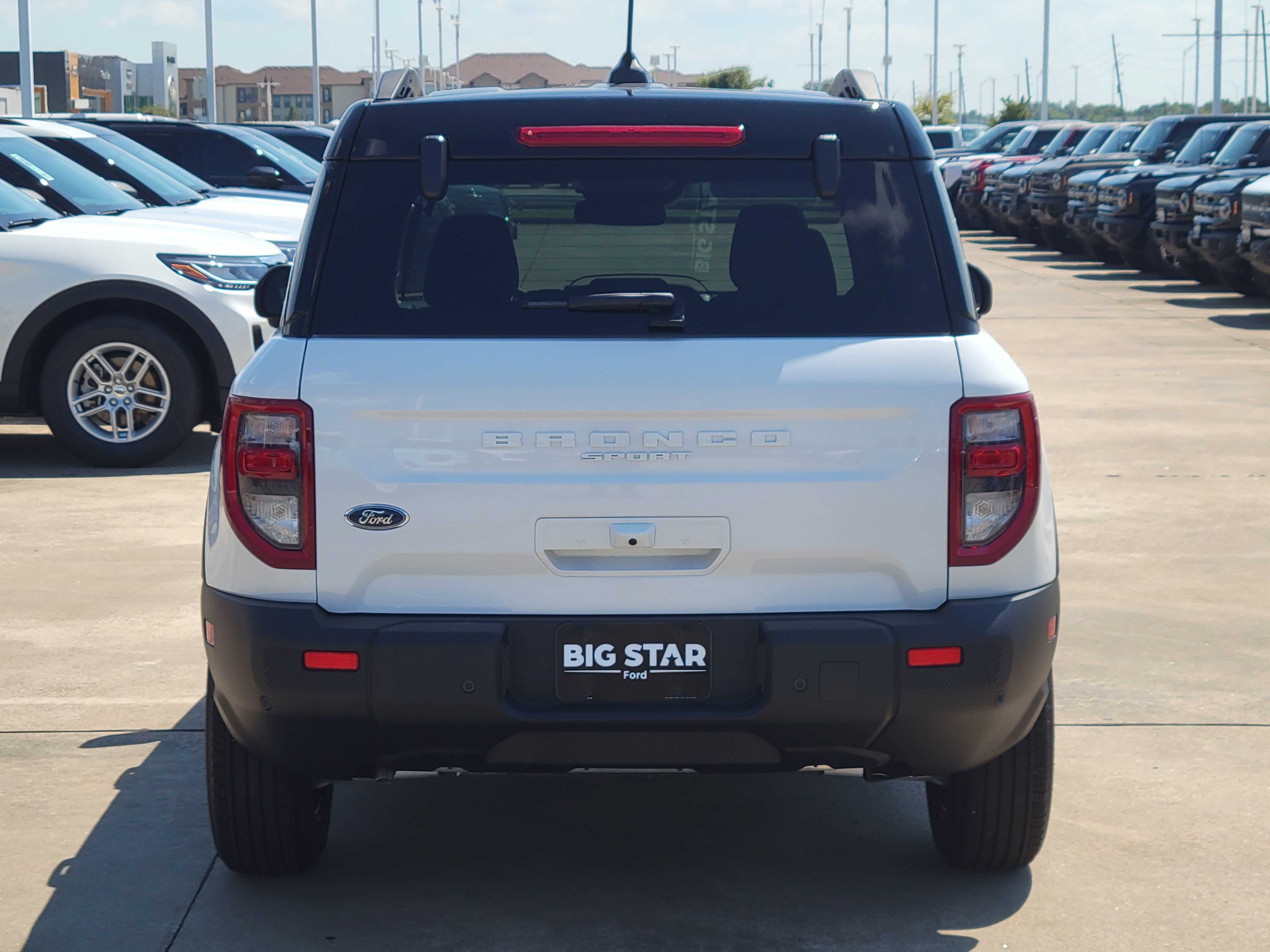 2025 Ford Bronco Sport Outer Banks photo 3