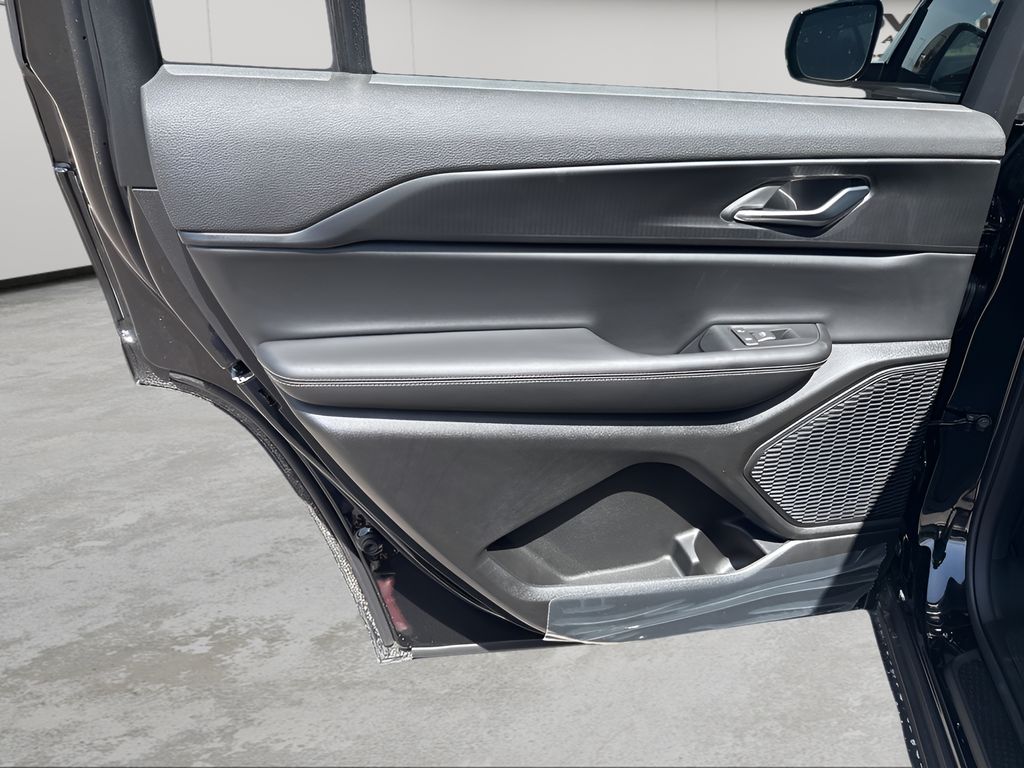 2025 Jeep Grand Cherokee Altitude X photo 29