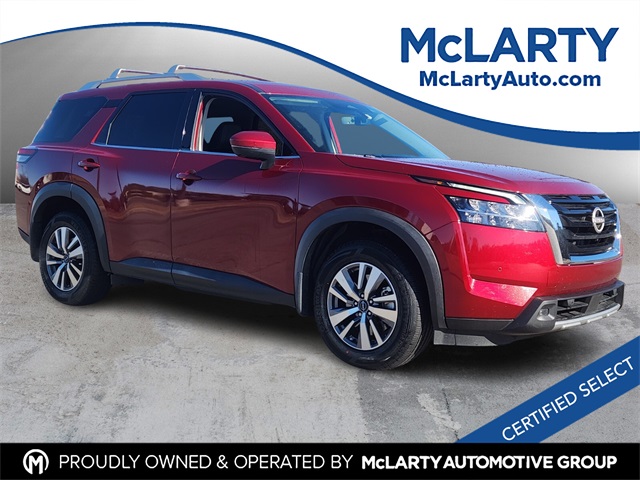 2023 Nissan Pathfinder SL's photo