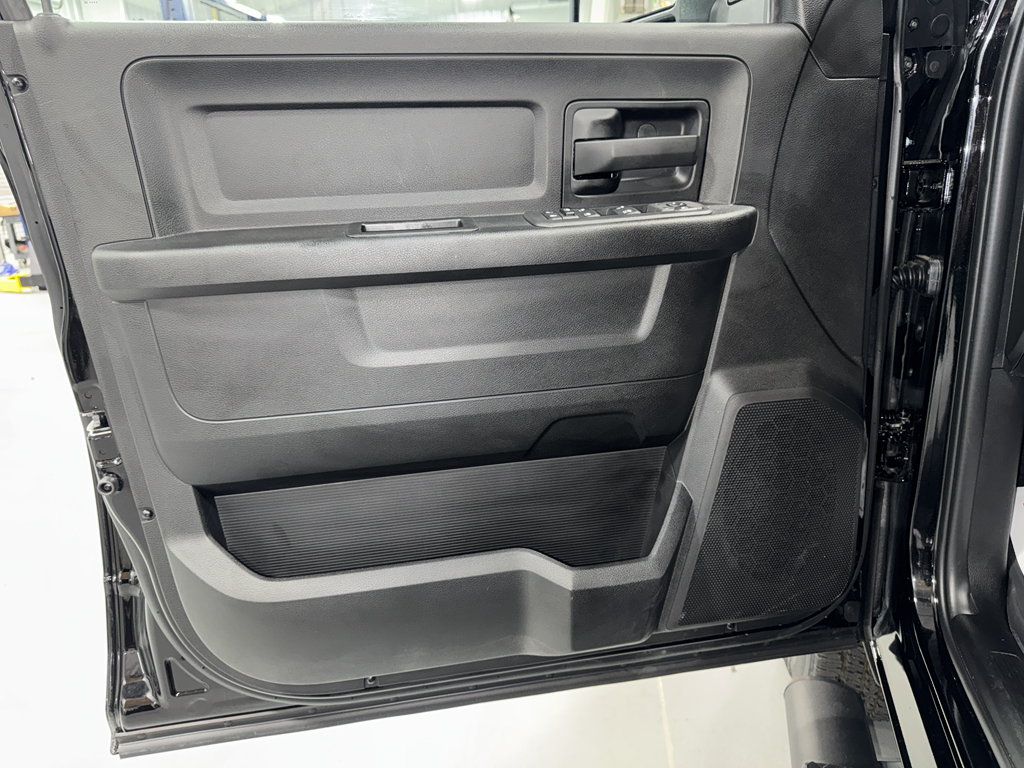 2025 Ram 2500 Tradesman photo 20