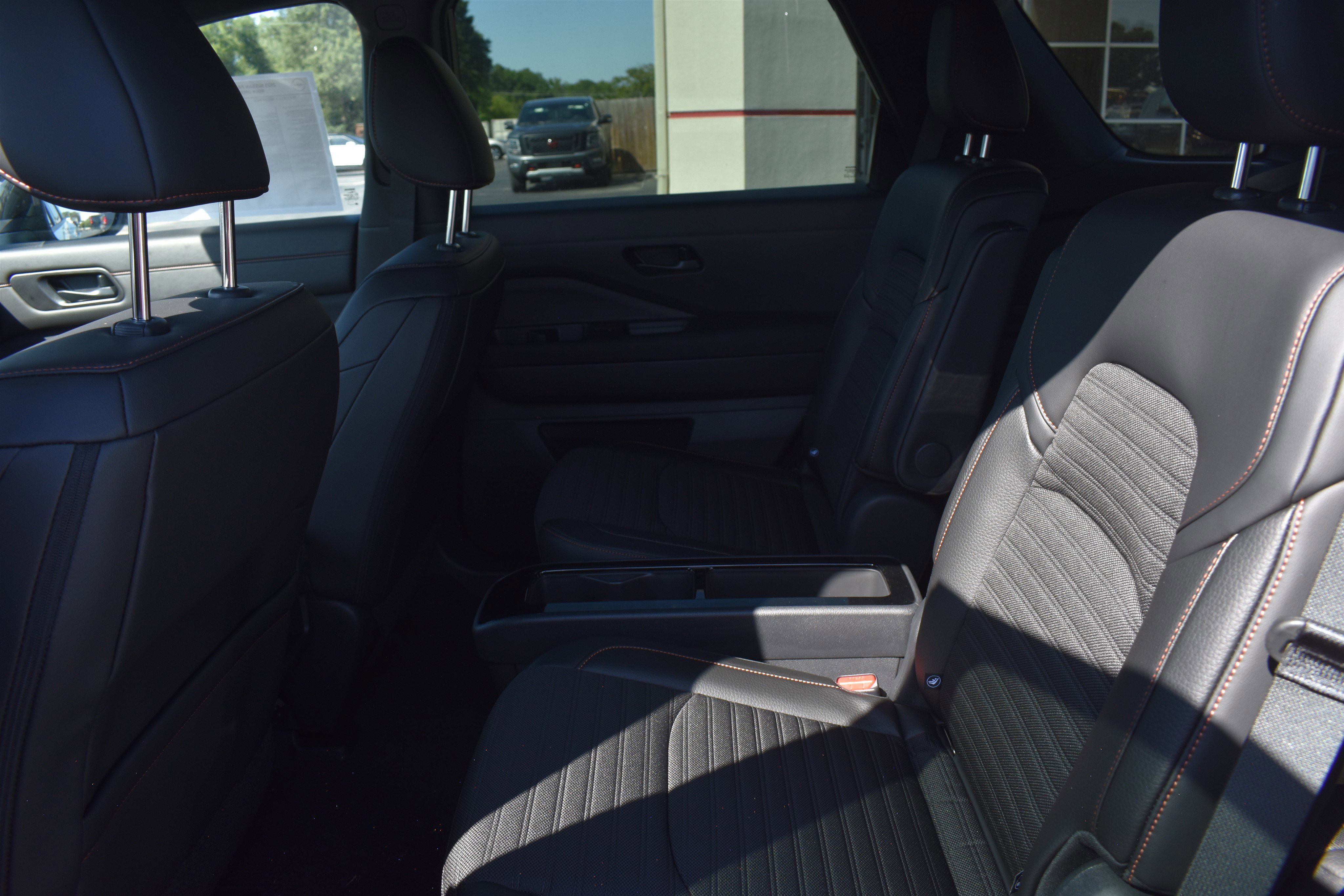 2025 Nissan Pathfinder Rock Creek photo 6
