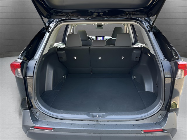 2023 Toyota RAV4 XLE photo 29