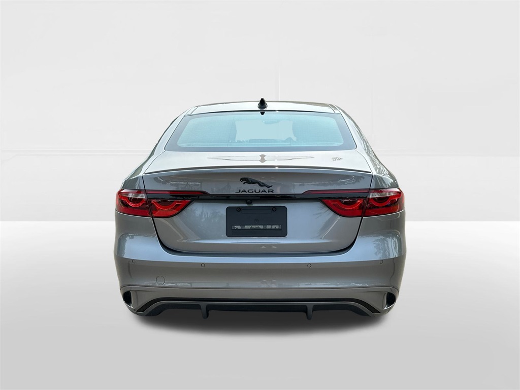 2024 Jaguar XF P300 R-Dynamic SE photo 3