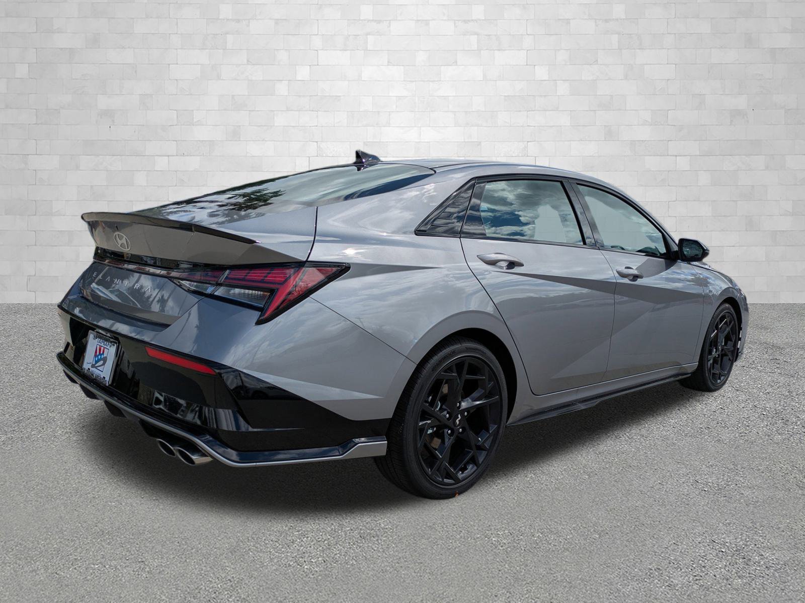 2025 Hyundai Elantra N Line photo 2