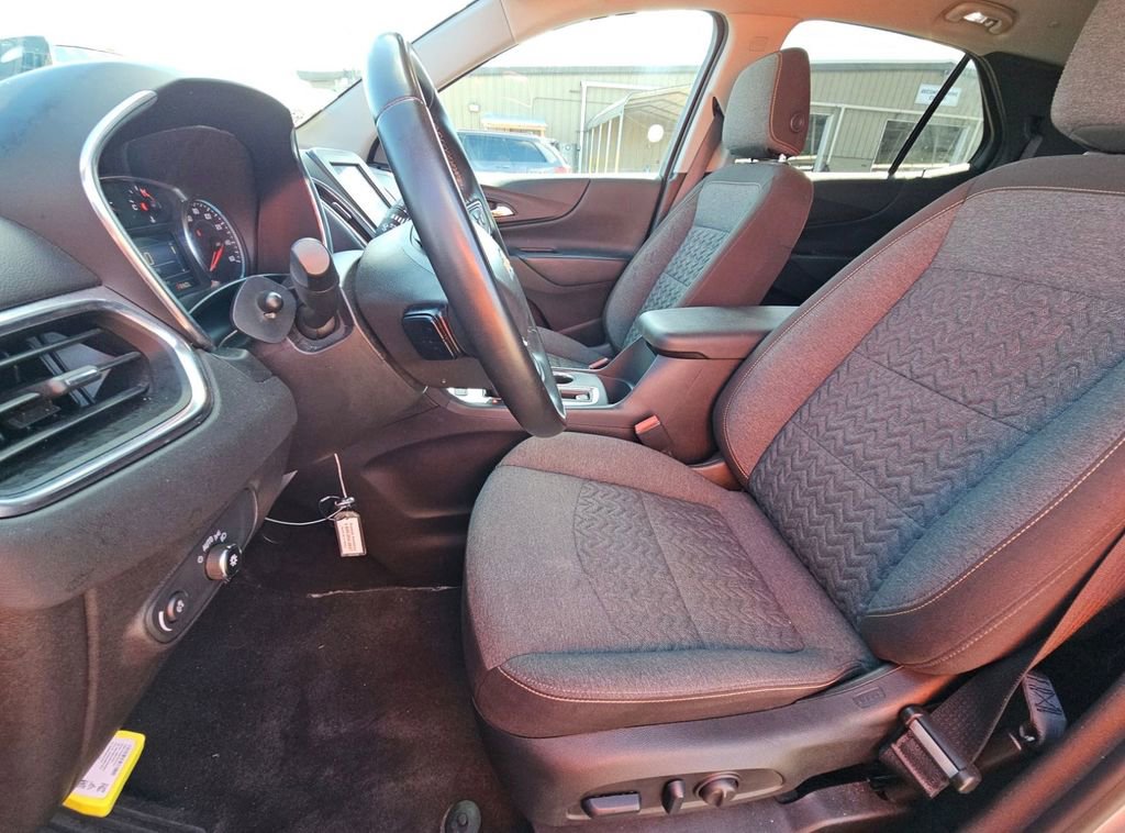 2024 Chevrolet Equinox LT photo 4