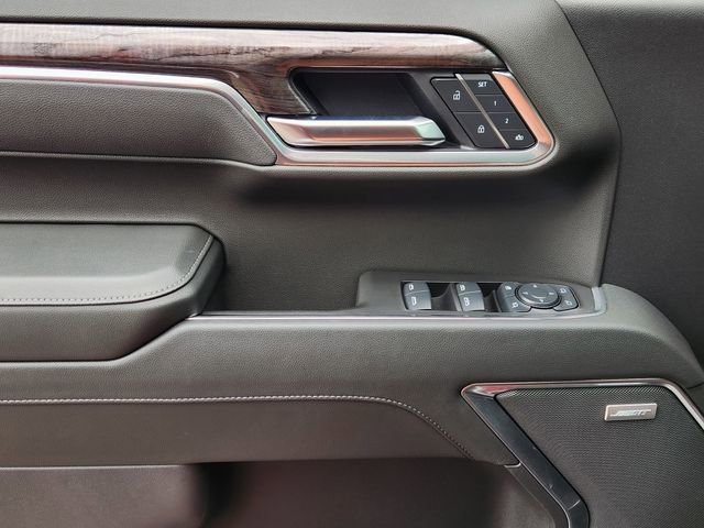 2025 Chevrolet Silverado 1500 LTZ photo 17