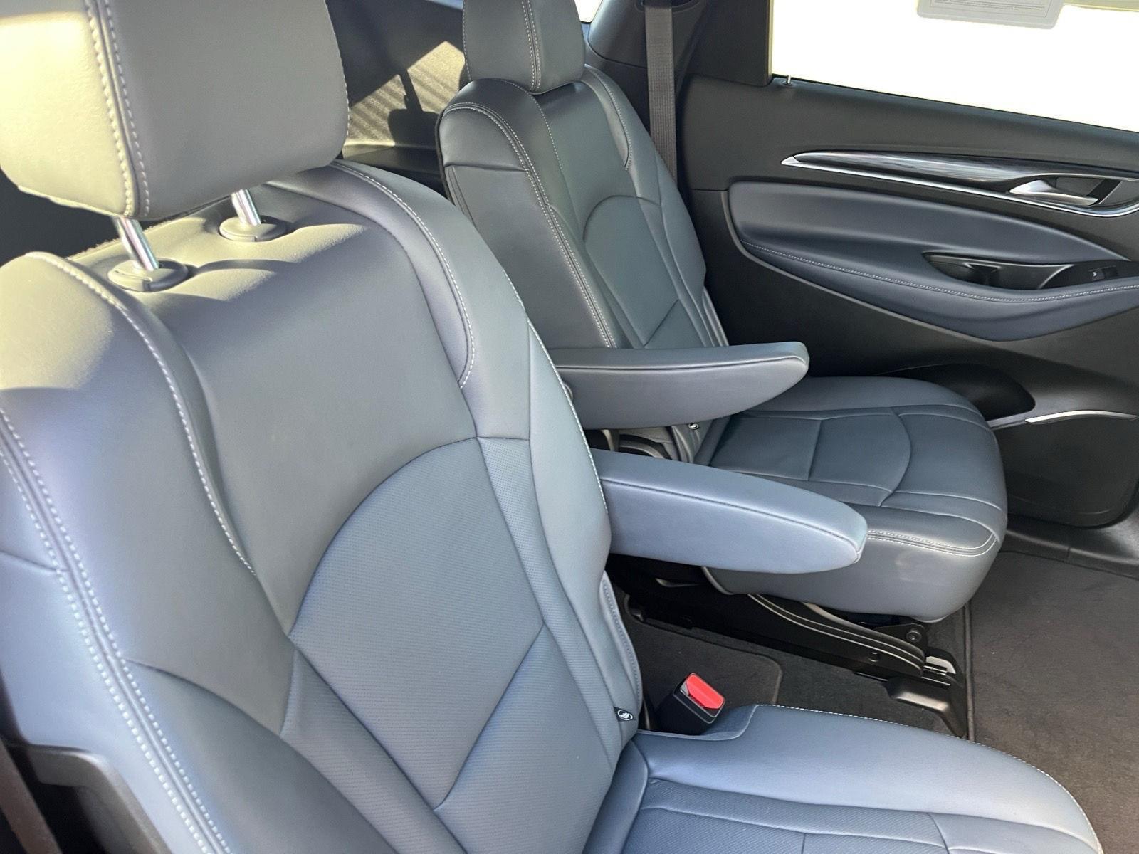 2022 Buick Enclave Essence photo 15