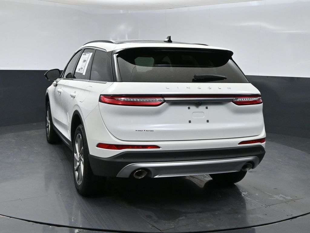 2026 Lincoln Corsair Premiere photo 3