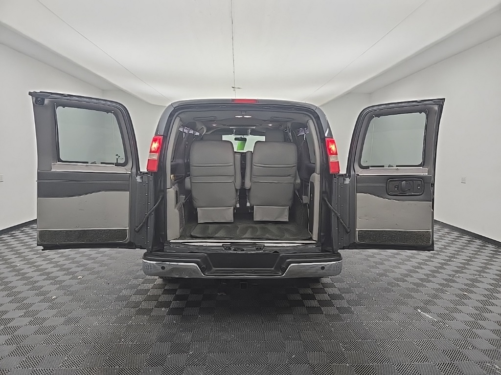 2016 Gmc Savana 2500 Cargo photo 3