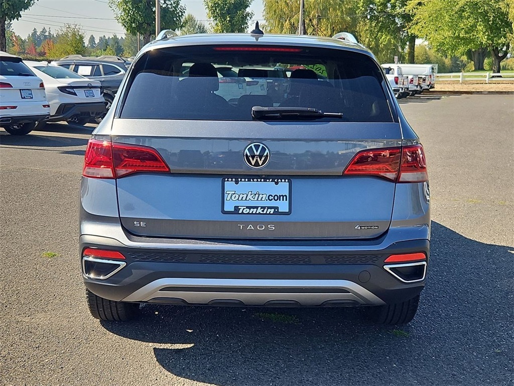 2022 Volkswagen Taos SE photo 4