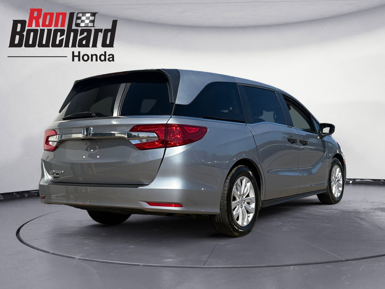2019 Honda Odyssey LX photo 2