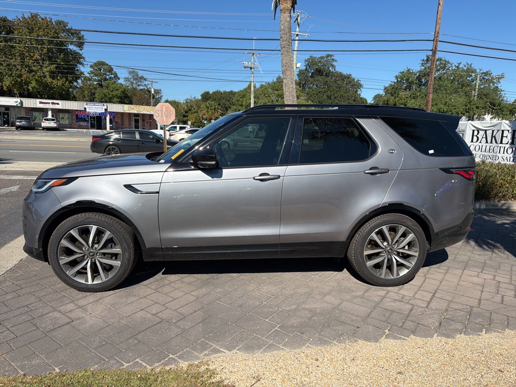 2025 Land Rover Discovery P360 Dynamic SE photo 2